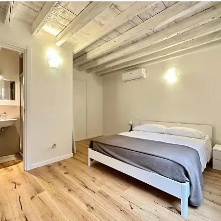 Διαμέρισμα New & Esclusive Apt *